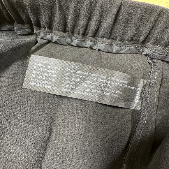 Eileen Fisher NWOT 100% Silk Straight Leg Ankle Pants Black Size M Elastic Waist - Picture 4 of 7